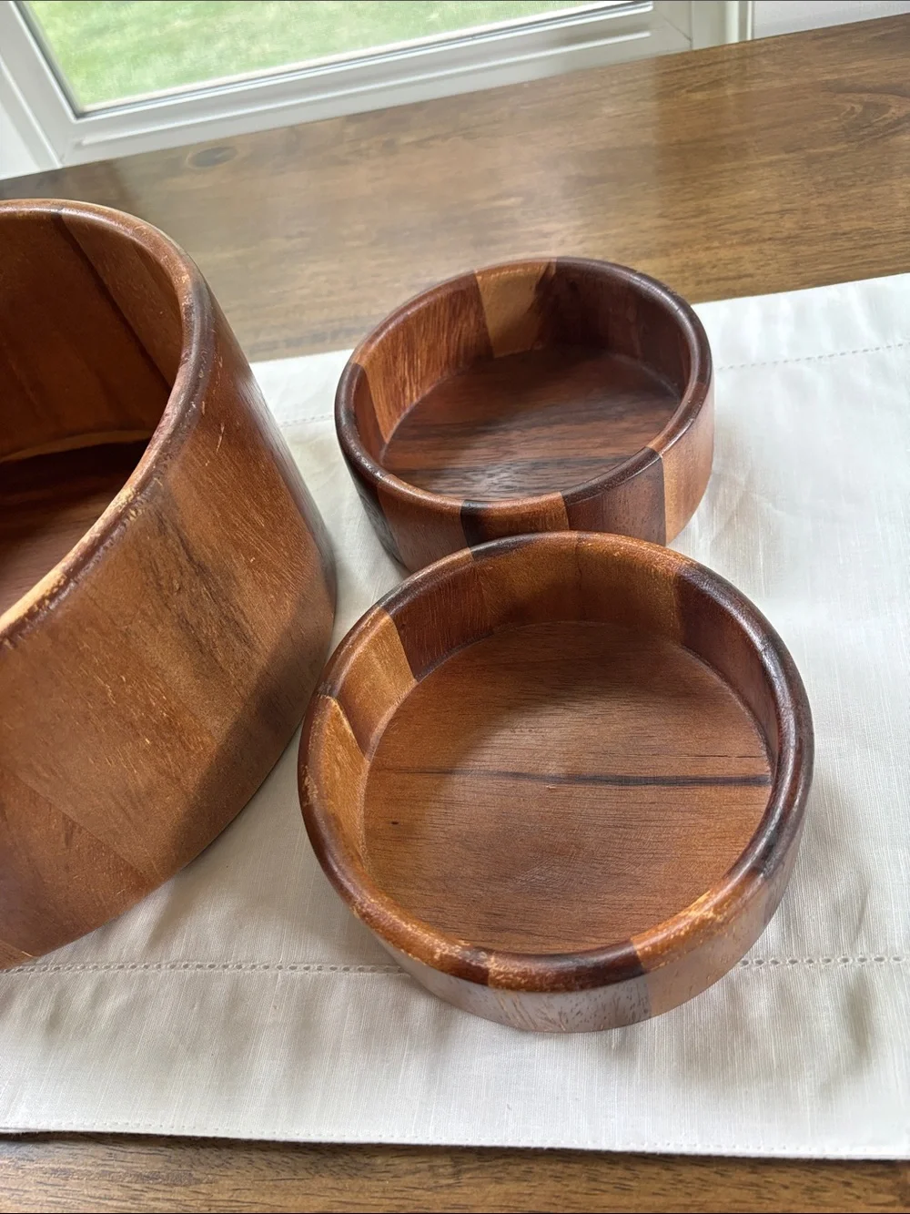 Wooden Salad Bowl Set with 4 Matching Bowls - Natural Brown
